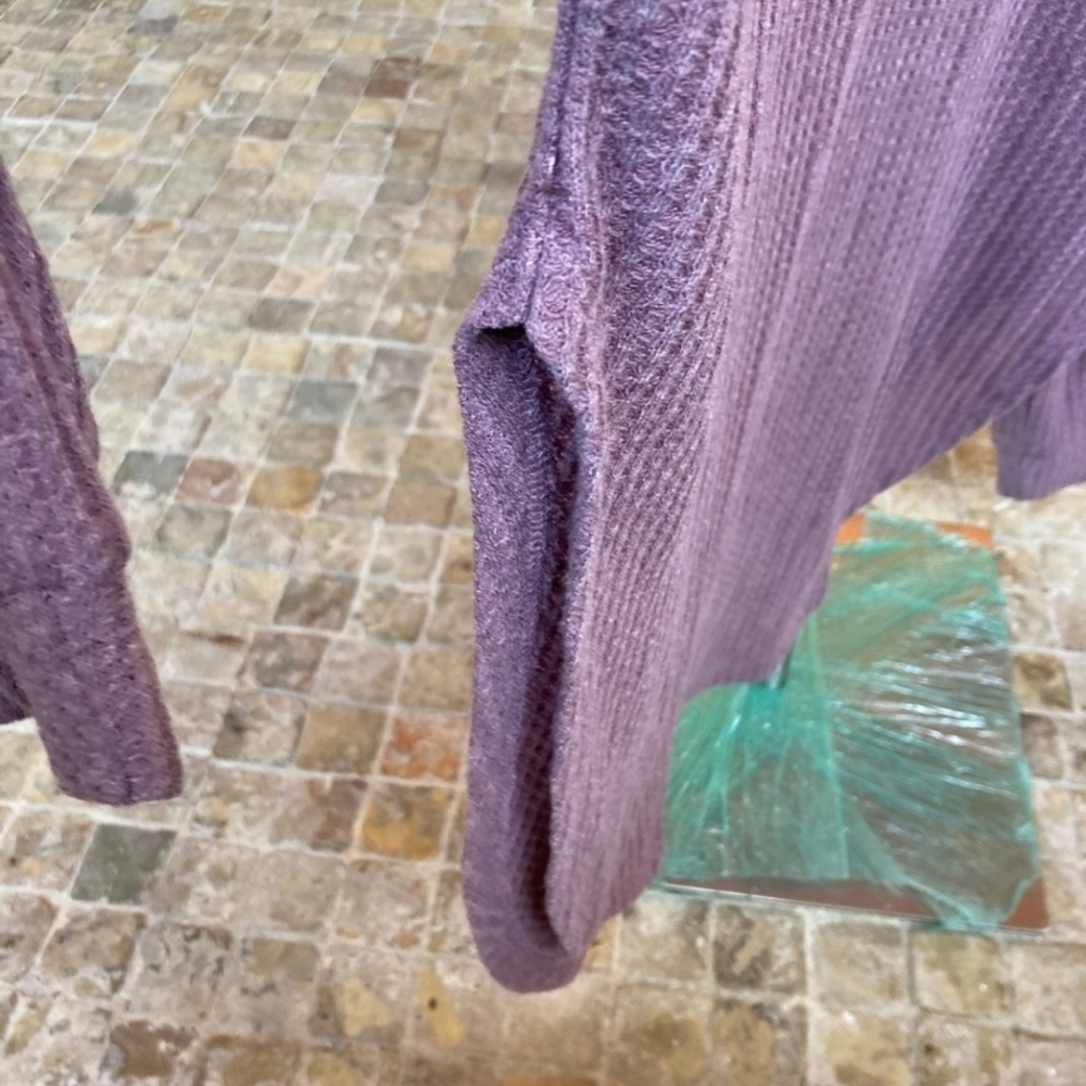 SHEIN CURVE CURVED HEM LIGHT WEIGHT PULLOVER 2X - Picture 3 of 4
